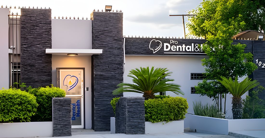 Fachada de Pro Dental & Health en Av. Santos Degollado 1020, Nuevo Laredo